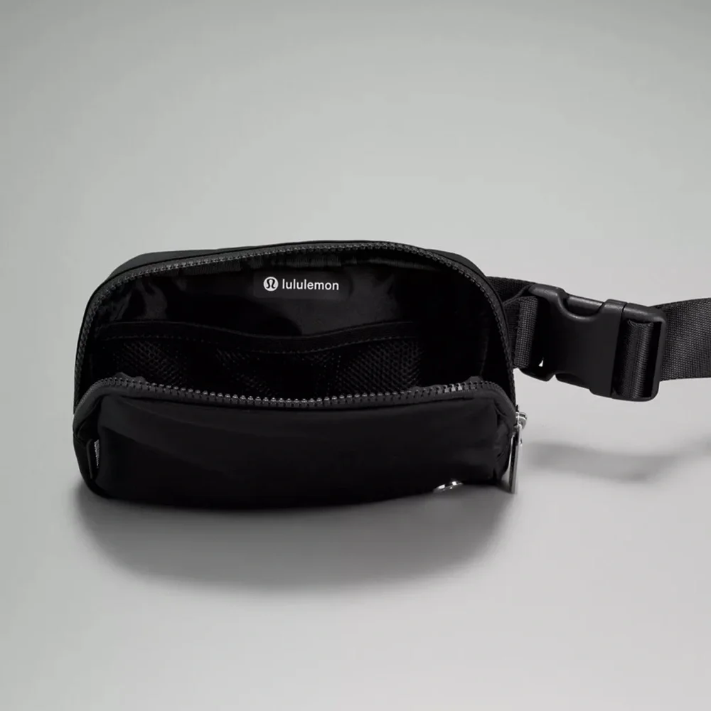 NWT Lululemon Everywhere Belt Bag - Picture 7 of 11